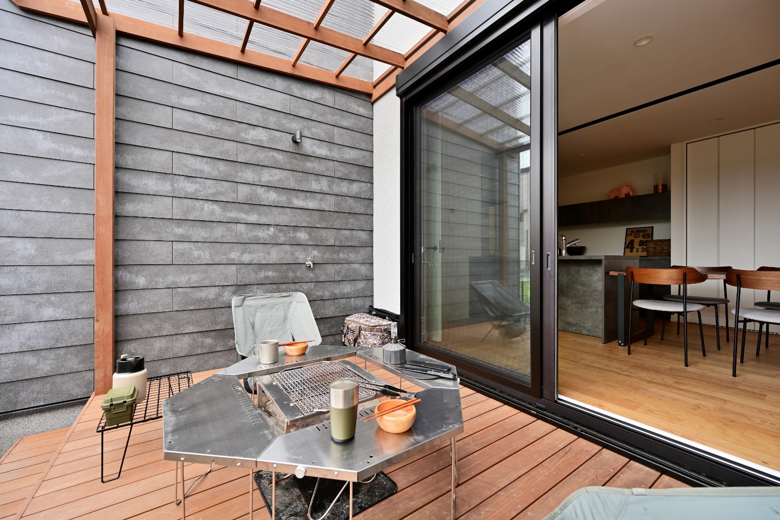 中庭と繋がる家